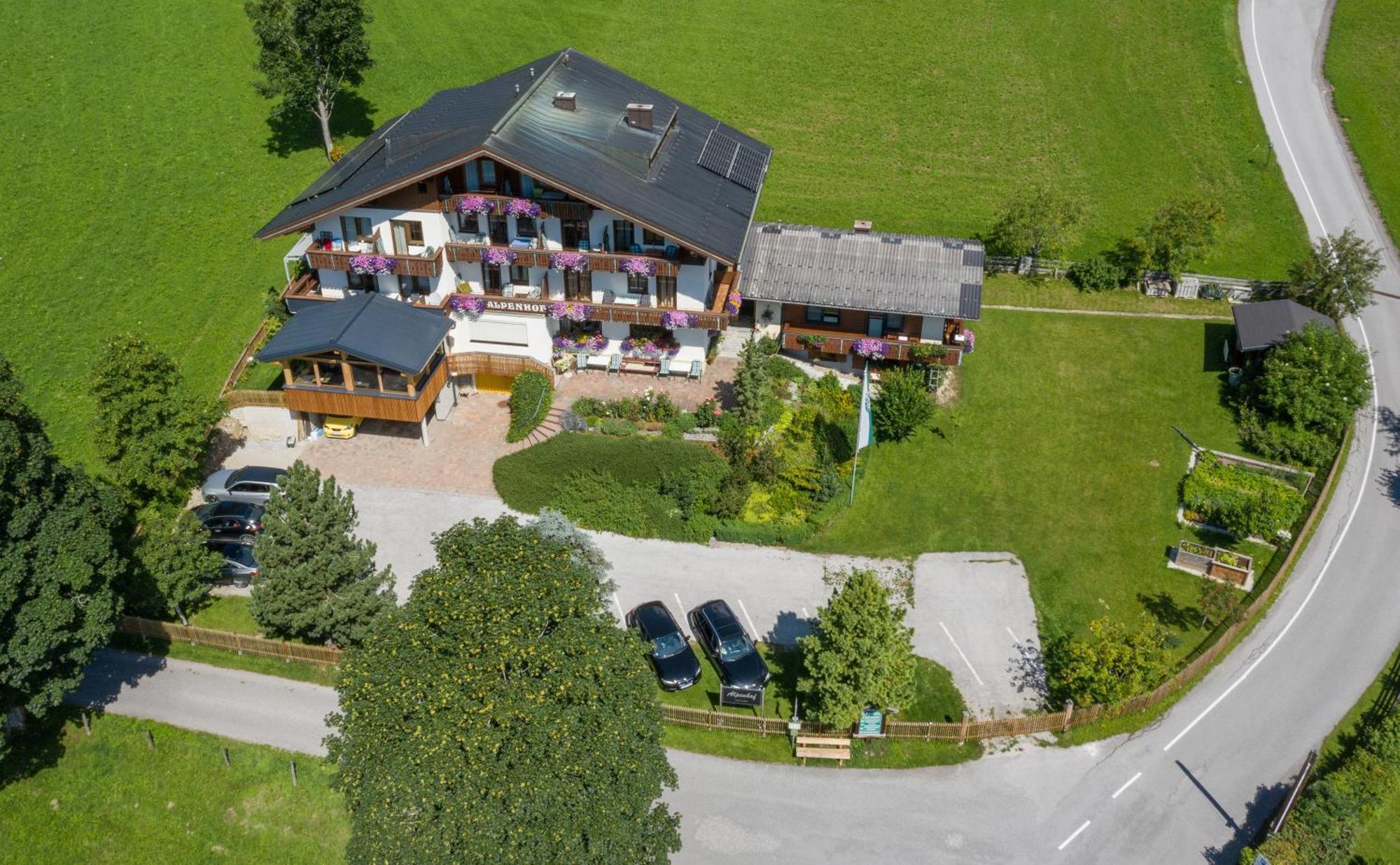 Alpenhof Bed & Breakfast Ramsau am Dachstein Exterior photo